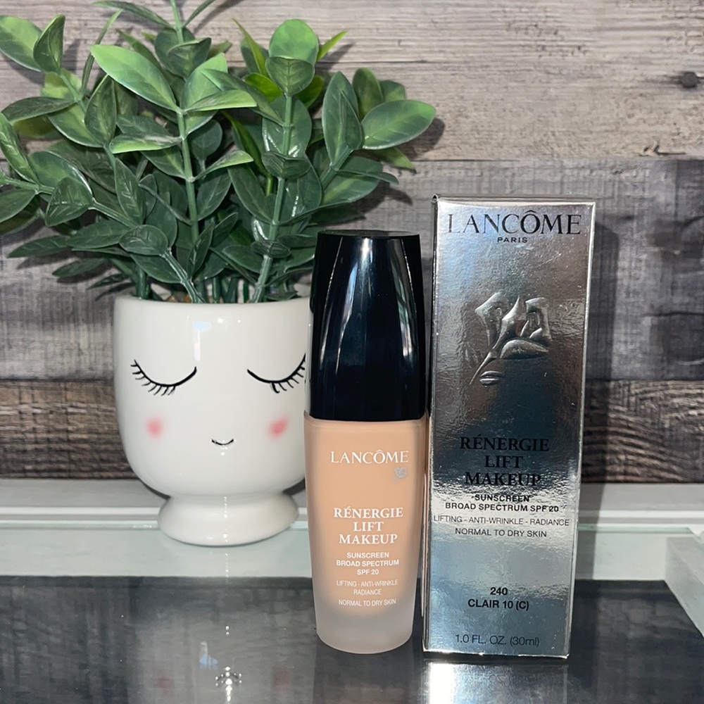 ❤️NEW!!!❤️Lancôme Renergie Lift MakeUp w/SPF 20.